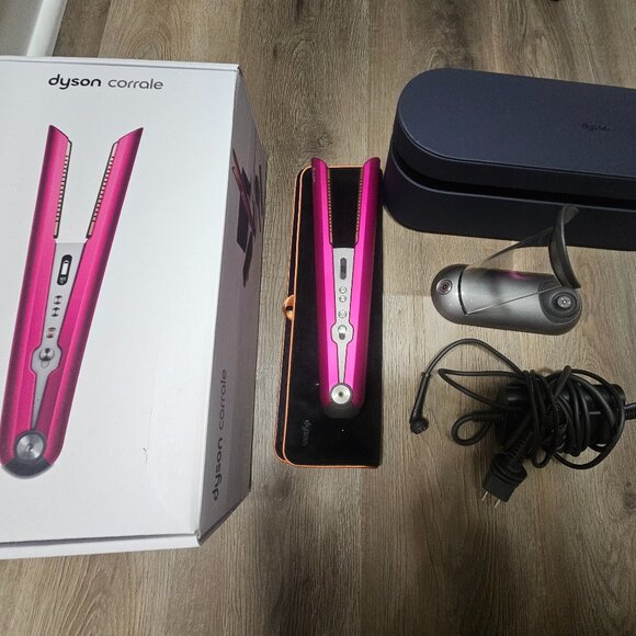 Dyson corrale straightener